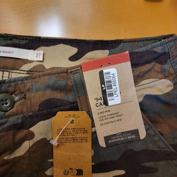 Levis 94 Baggy Camo Cargo Pants Size 27 x 30 or 28 x 30 NWTs - Picture 9 of 10